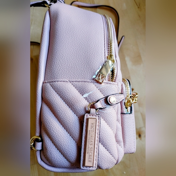 The Victoria's Secret Small Backpack Signature Orchid Blush Backpack NWT - Picture 2 of 8